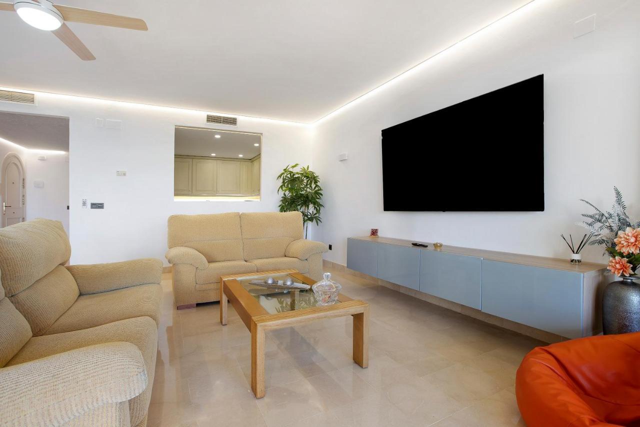 شقة Luxury In Puerto Marina بينالماذينا المظهر الخارجي الصورة